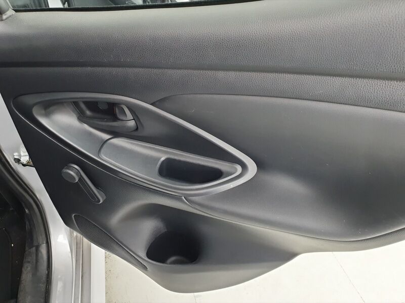 More views of Toyota Yaris