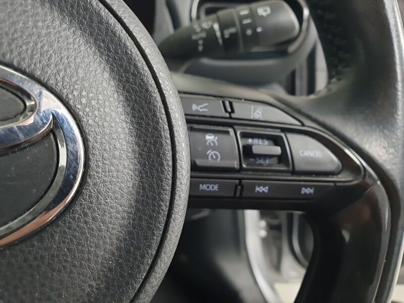 More views of Toyota Yaris