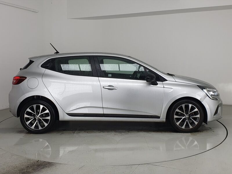More views of Renault Clio