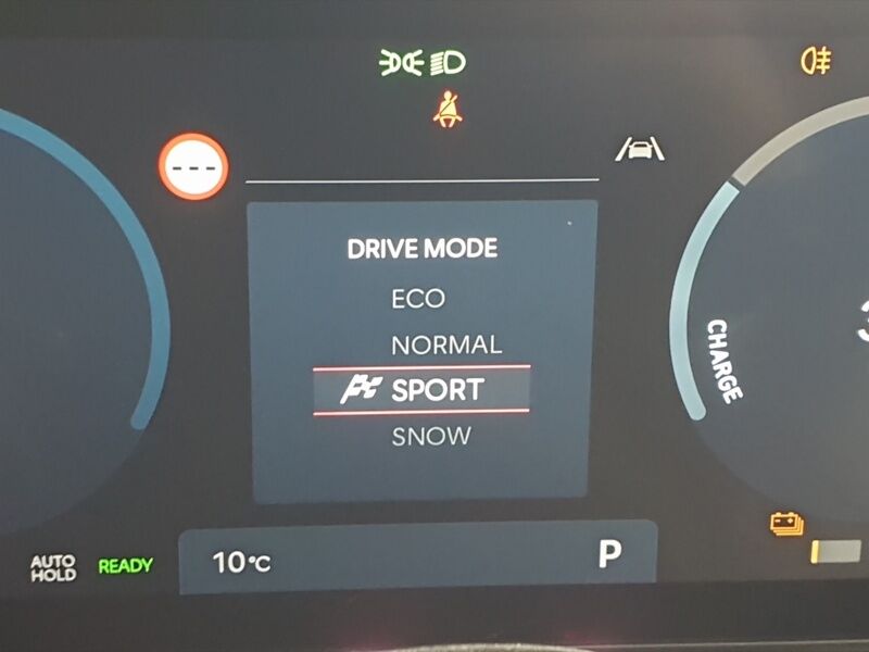 More views of Hyundai KONA