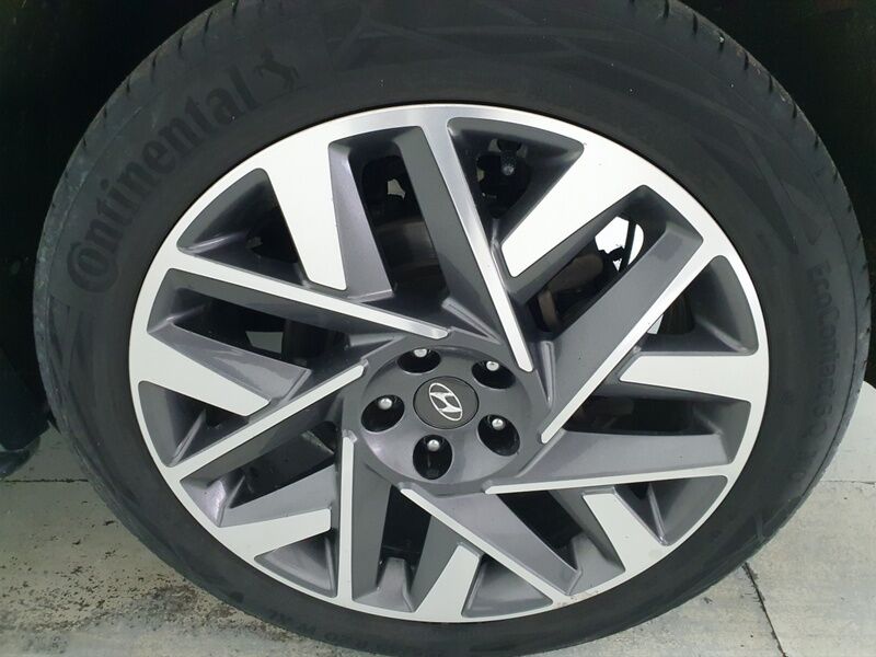 More views of Hyundai Santa Fe