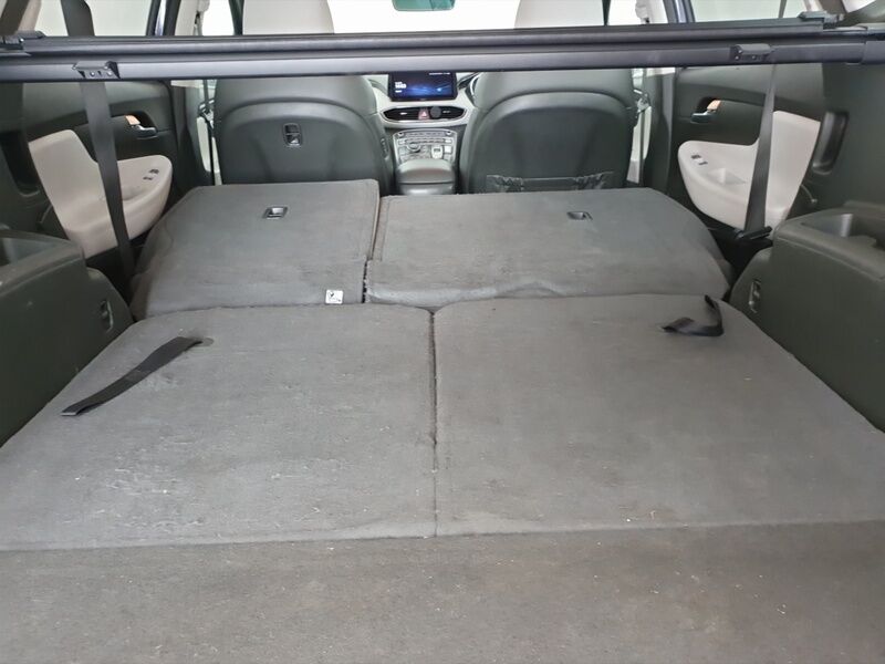 More views of Hyundai Santa Fe
