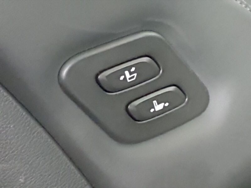 More views of Hyundai Santa Fe