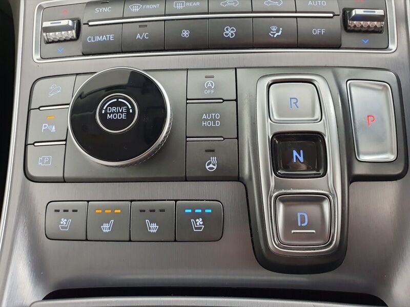 More views of Hyundai Santa Fe