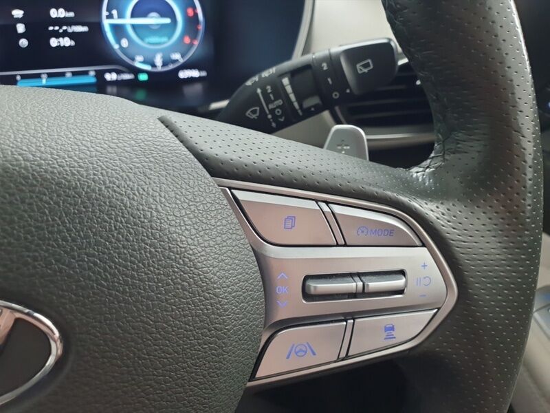 More views of Hyundai Santa Fe