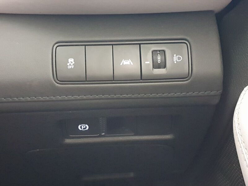 More views of Hyundai Santa Fe