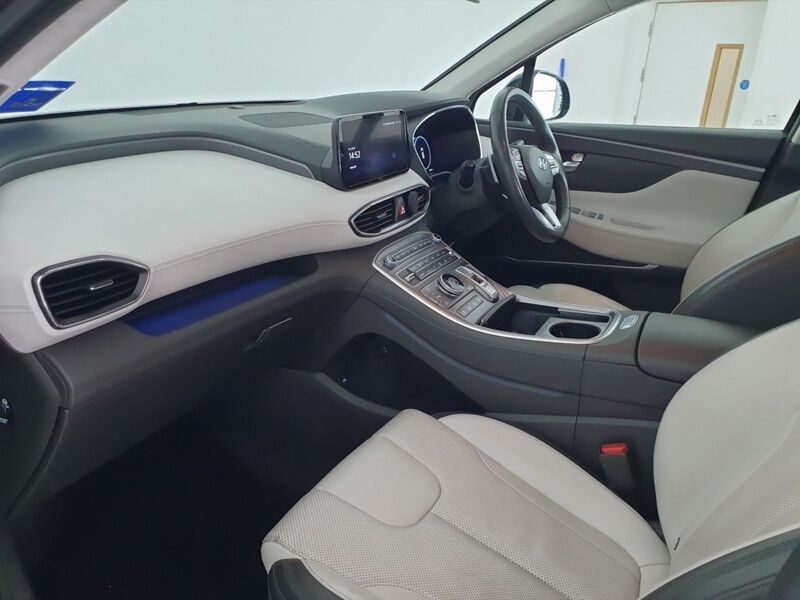 More views of Hyundai Santa Fe
