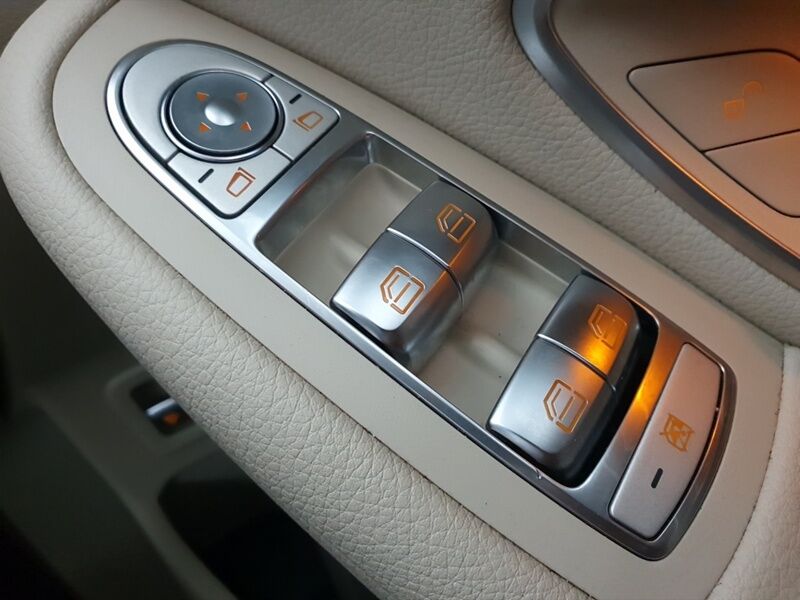 More views of Mercedes-Benz GLC
