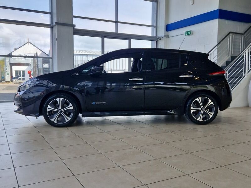 More views of Nissan Leaf