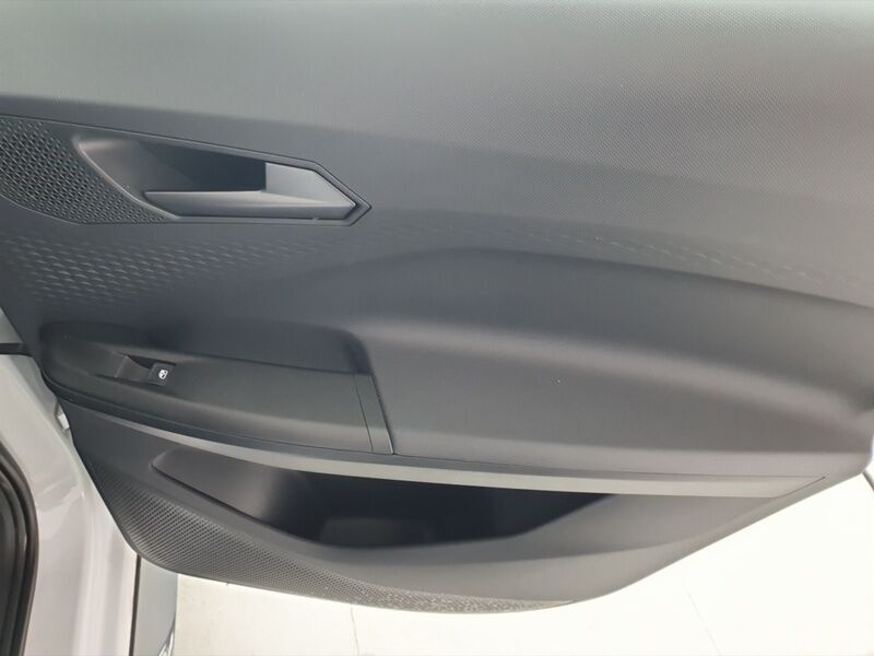 More views of Cupra Born