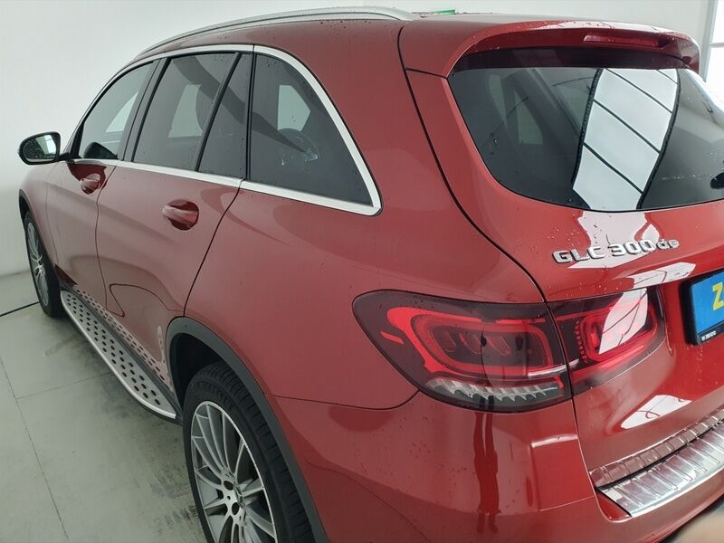 More views of Mercedes-Benz GLC