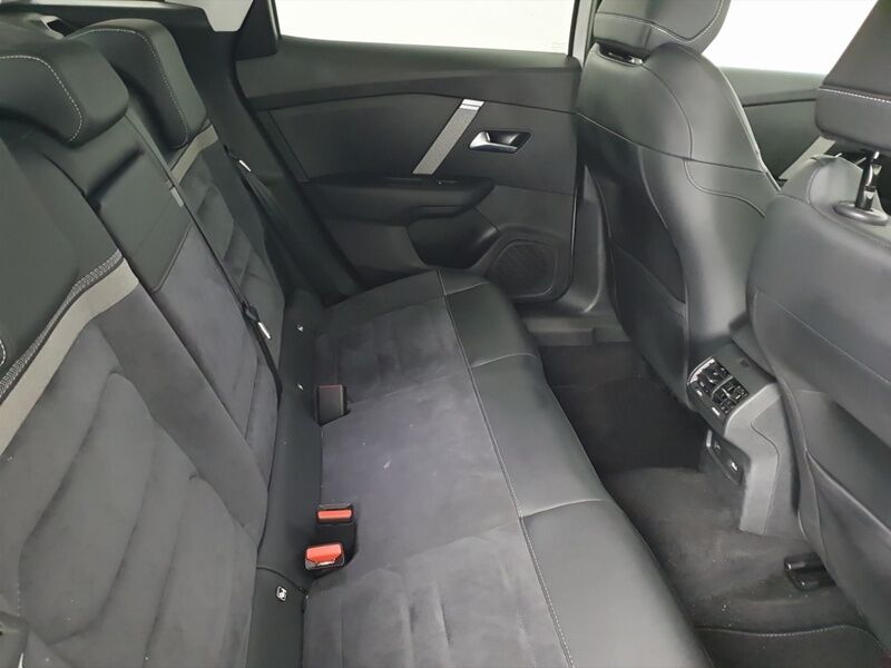 More views of Citroen e-C4