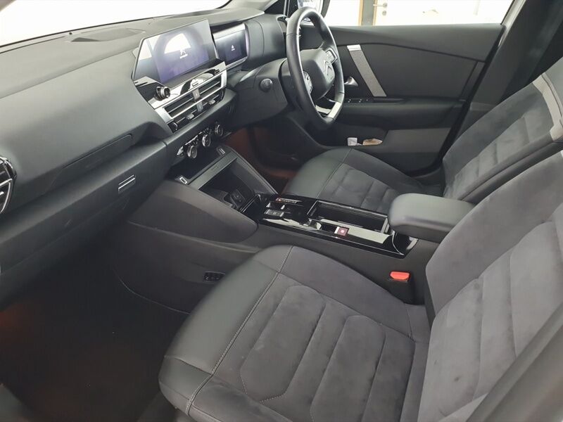 More views of Citroen e-C4