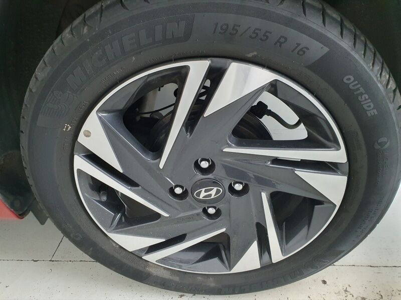 More views of Hyundai i20