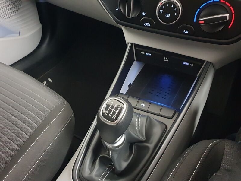 More views of Hyundai i20