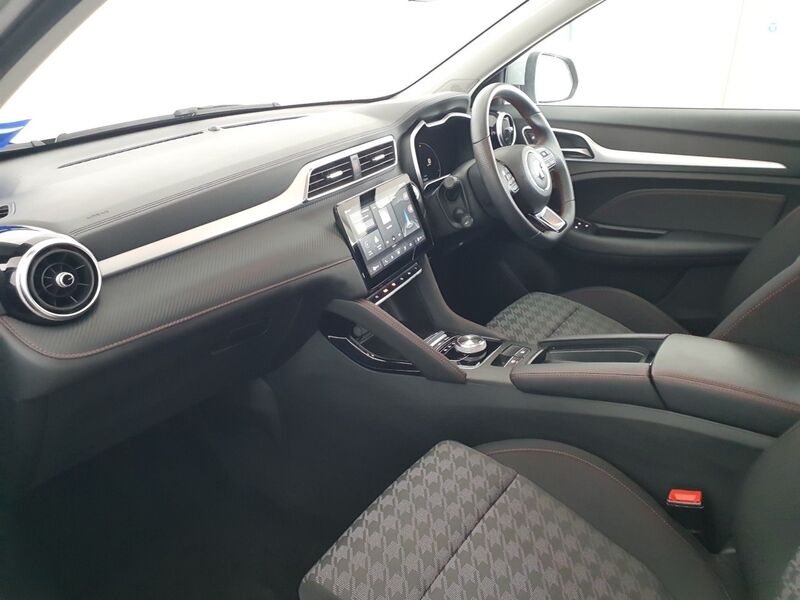 More views of MG ZS