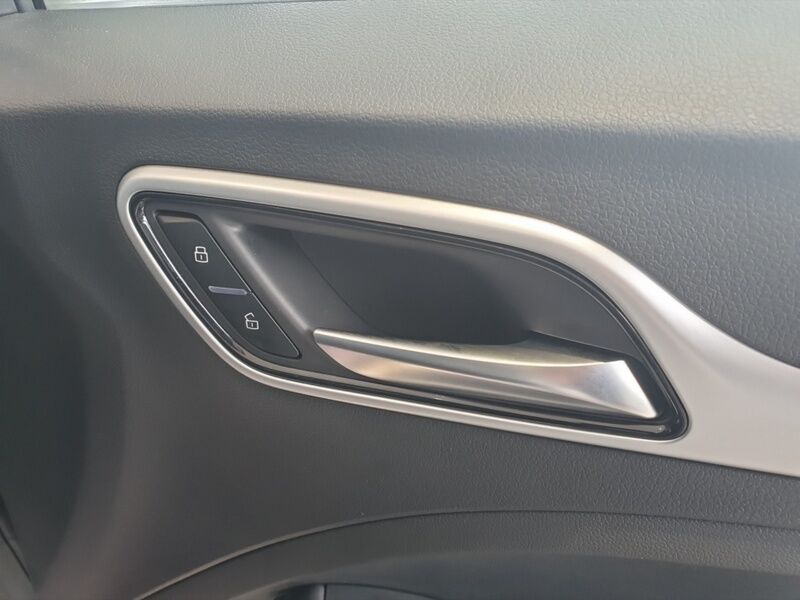 More views of MG ZS