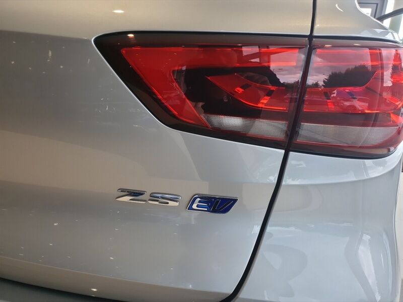 More views of MG ZS