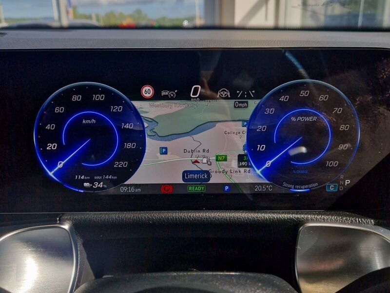 More views of Mercedes-Benz EQB