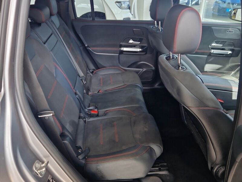 More views of Mercedes-Benz EQB