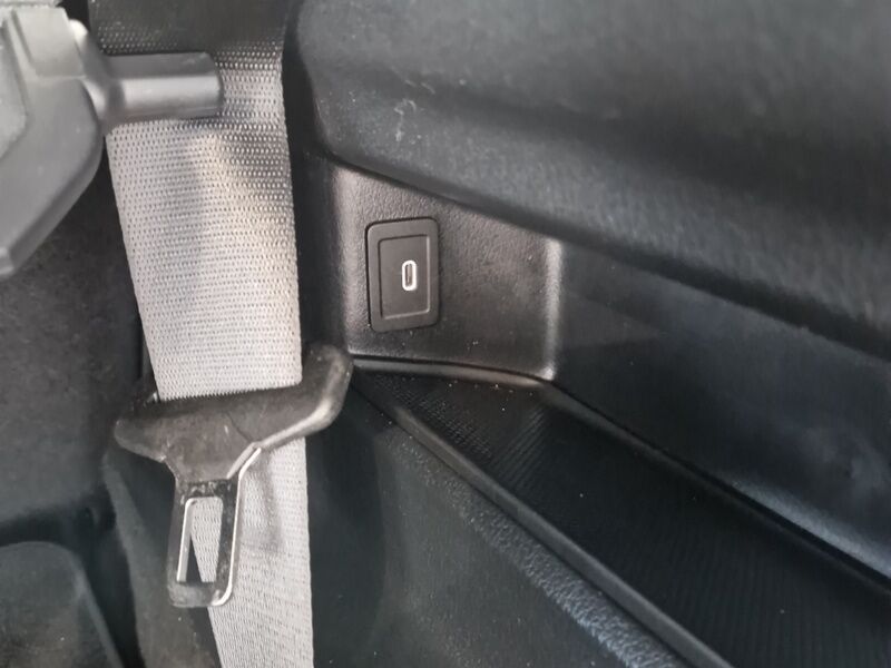 More views of Mercedes-Benz EQB