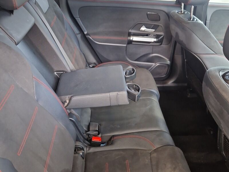 More views of Mercedes-Benz EQB