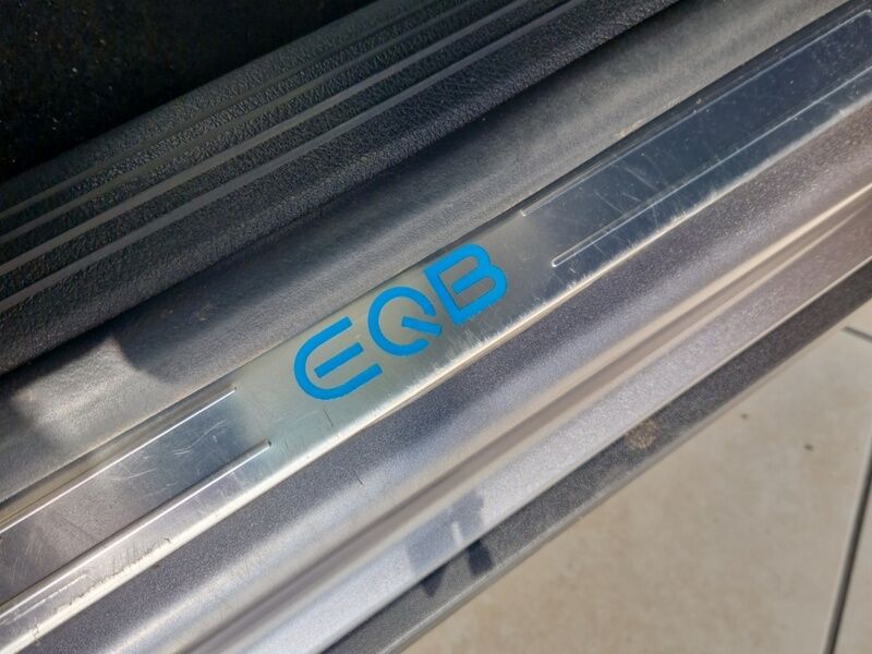 More views of Mercedes-Benz EQB