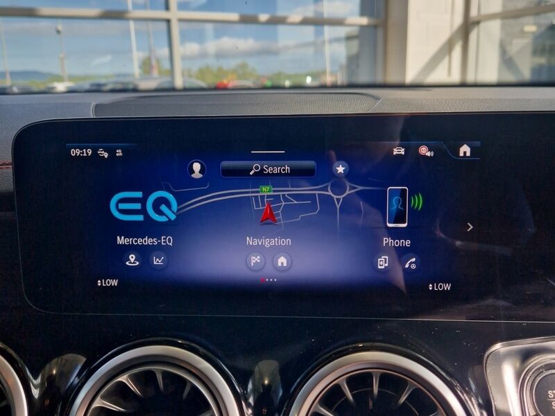 More views of Mercedes-Benz EQB