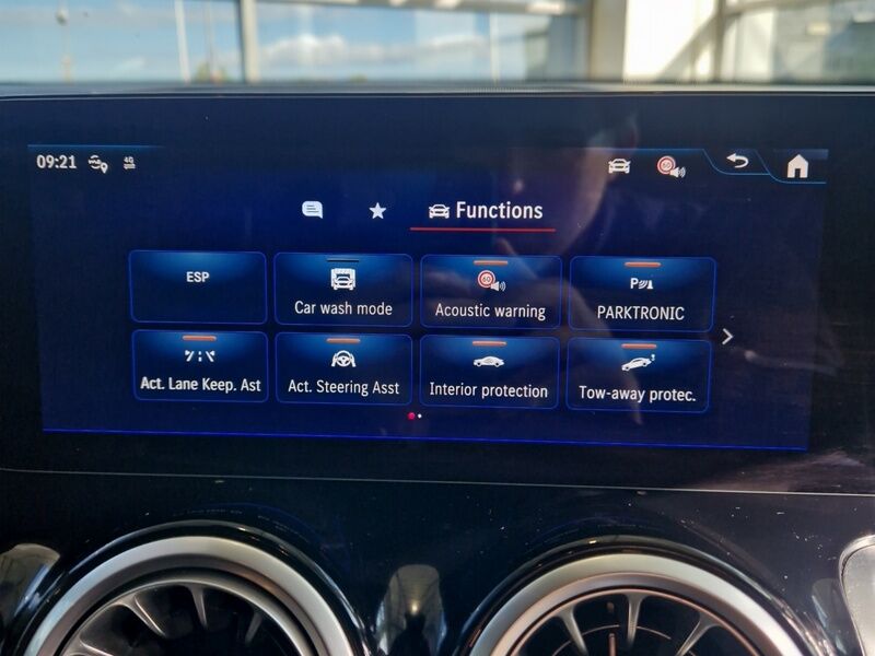 More views of Mercedes-Benz EQB