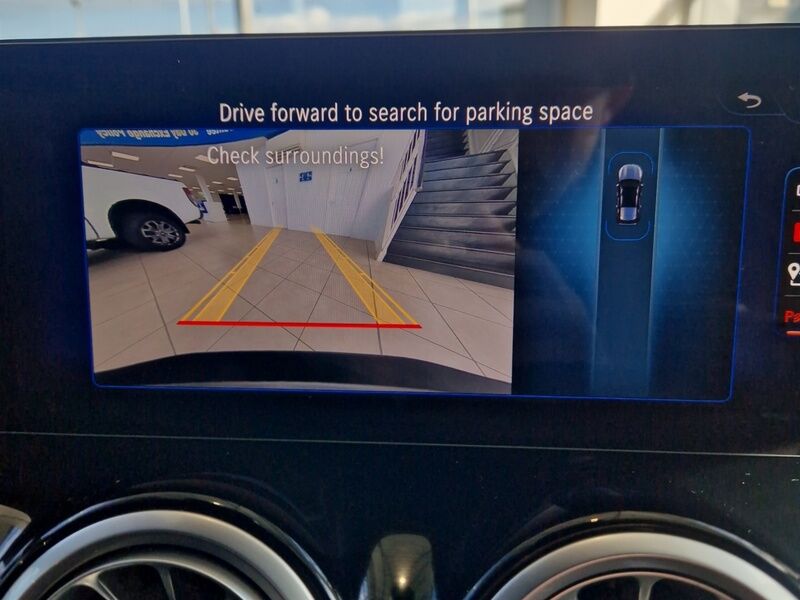 More views of Mercedes-Benz EQB