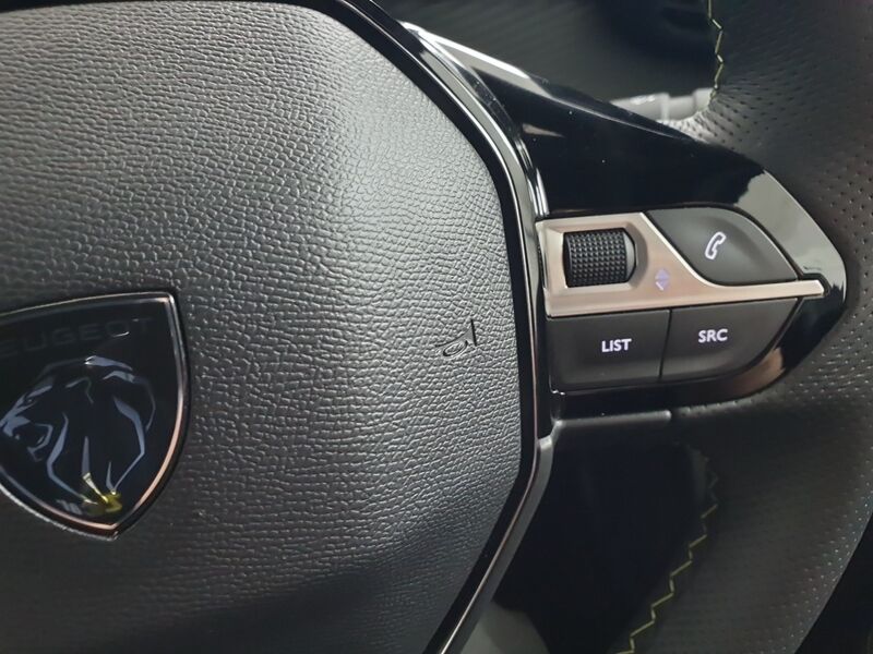 More views of Peugeot 2008