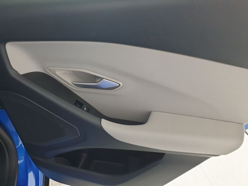More views of Ford Explorer