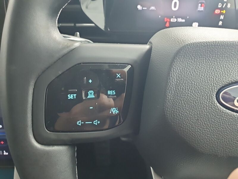 More views of Ford Explorer