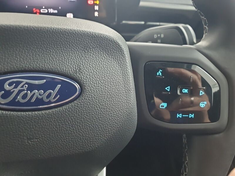 More views of Ford Explorer
