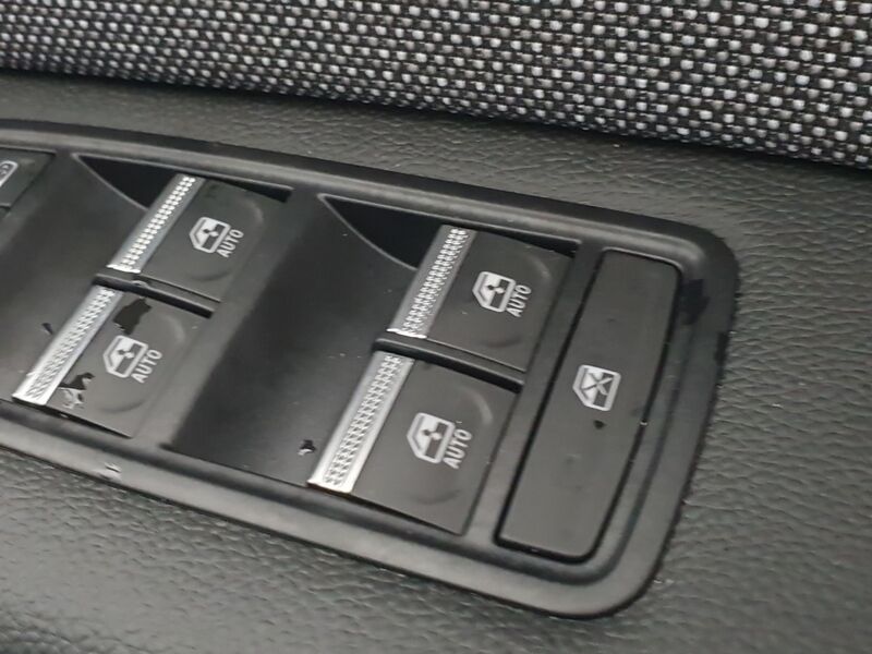 More views of Renault Captur