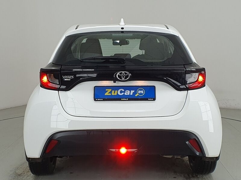 More views of Toyota Yaris
