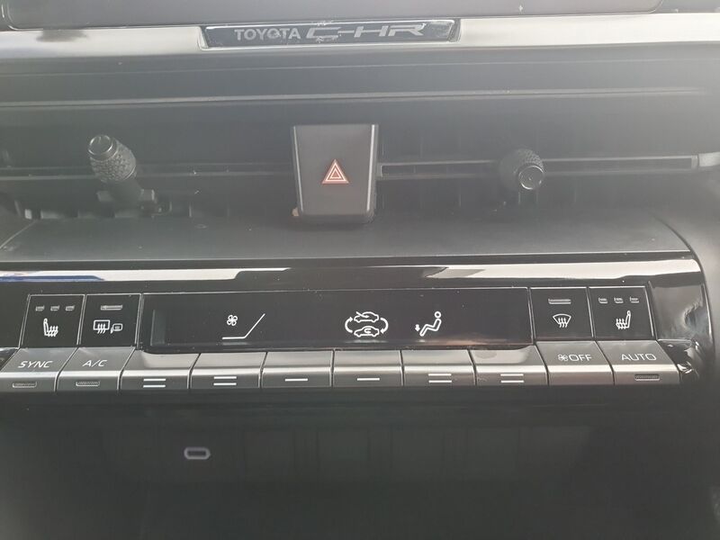 More views of Toyota C-HR