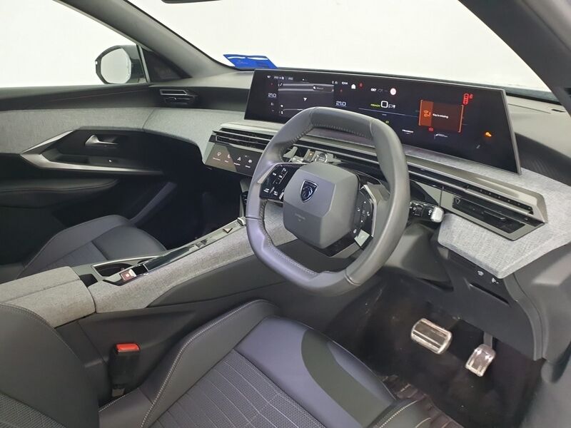 More views of Peugeot 3008