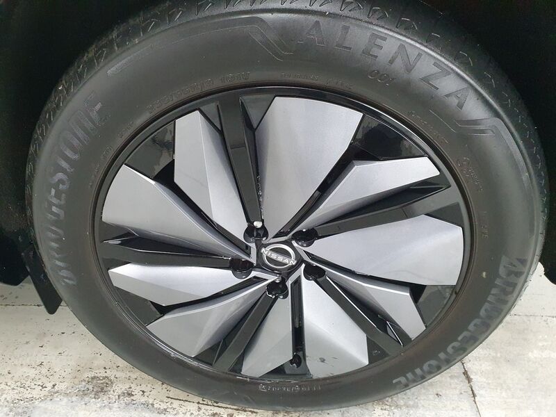 More views of Nissan Ariya