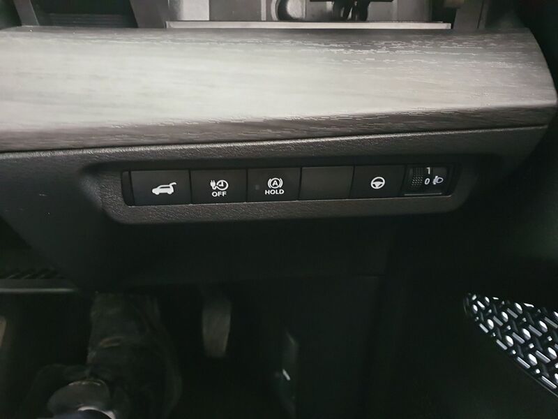 More views of Nissan Ariya