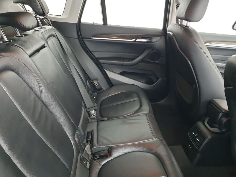 More views of BMW X1