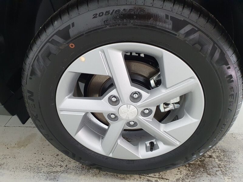 More views of Hyundai KONA