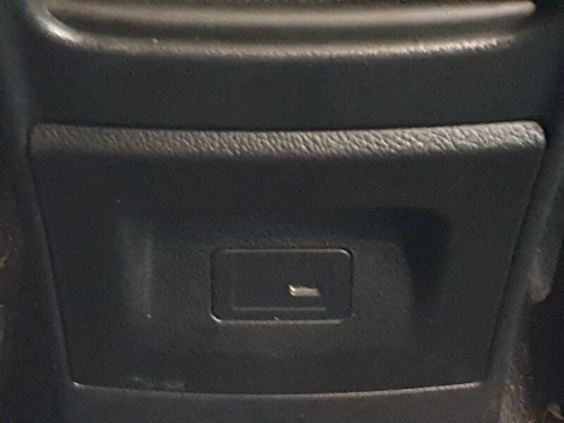 More views of Mercedes-Benz GLA