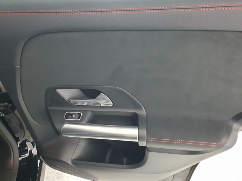 More views of Mercedes-Benz EQA