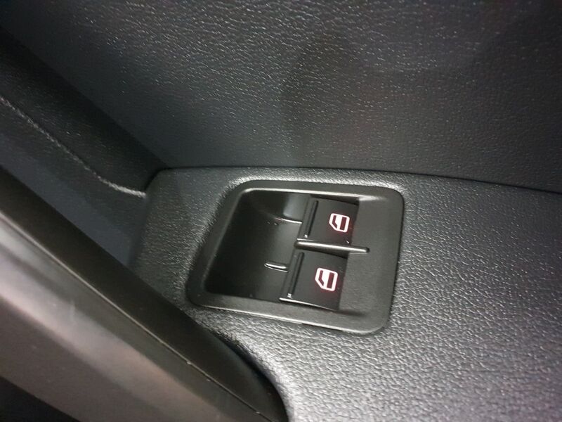 More views of Volkswagen Caddy