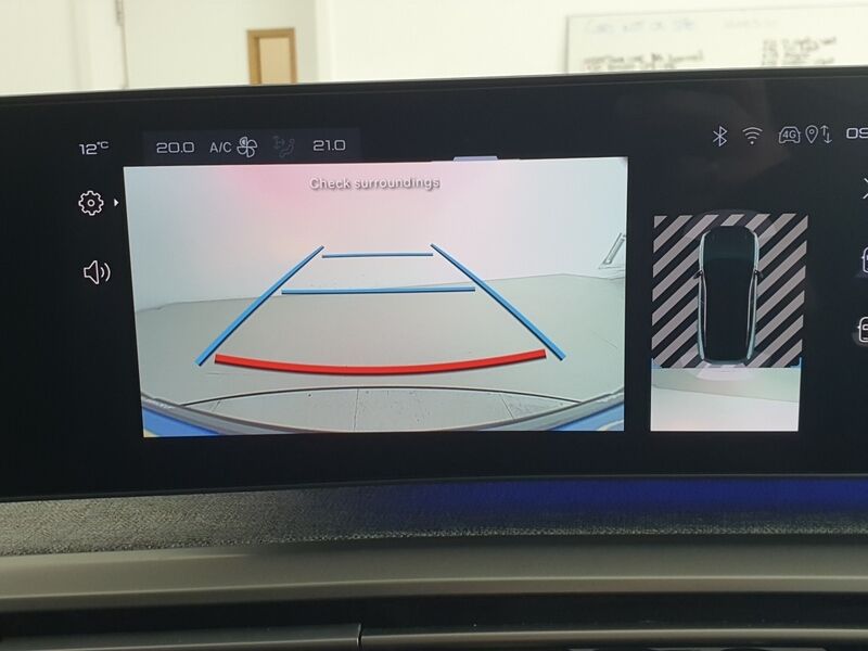 More views of Peugeot 3008