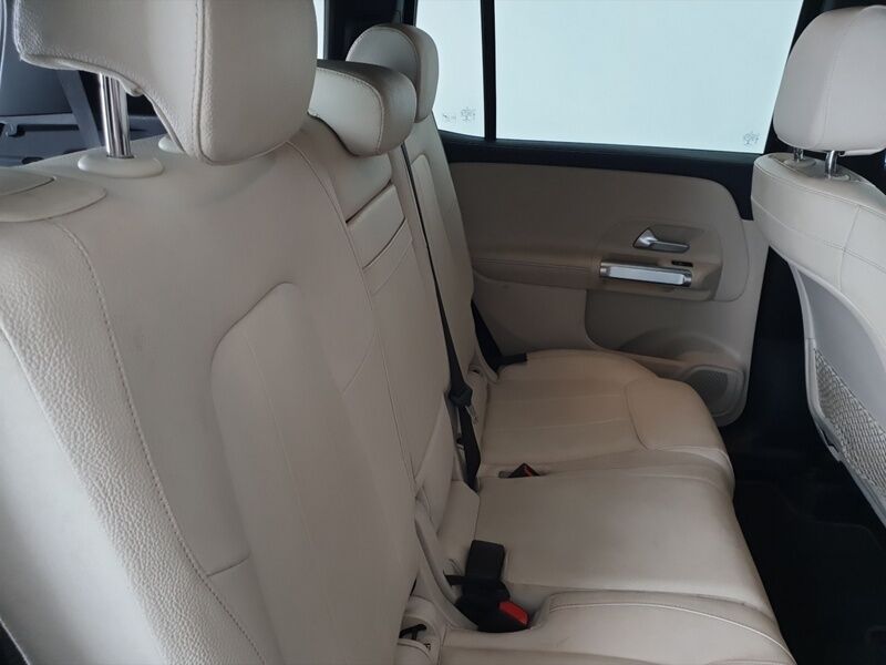More views of Mercedes-Benz GLB