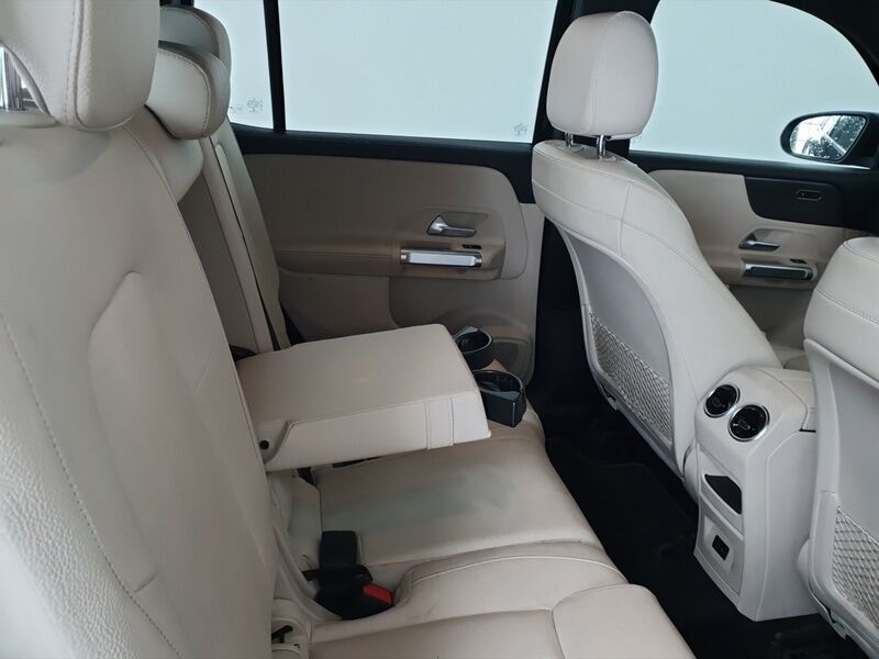 More views of Mercedes-Benz GLB