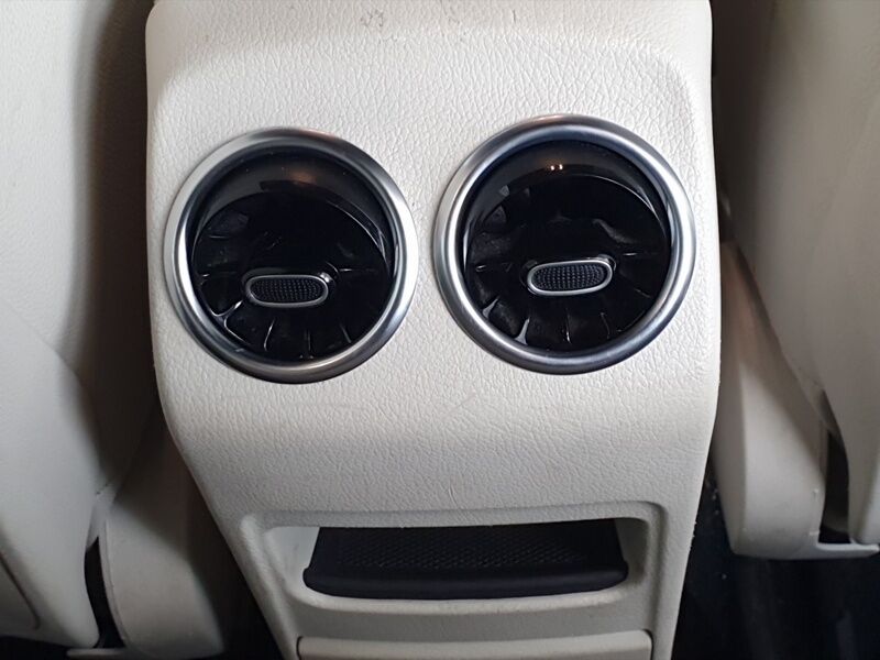 More views of Mercedes-Benz GLB