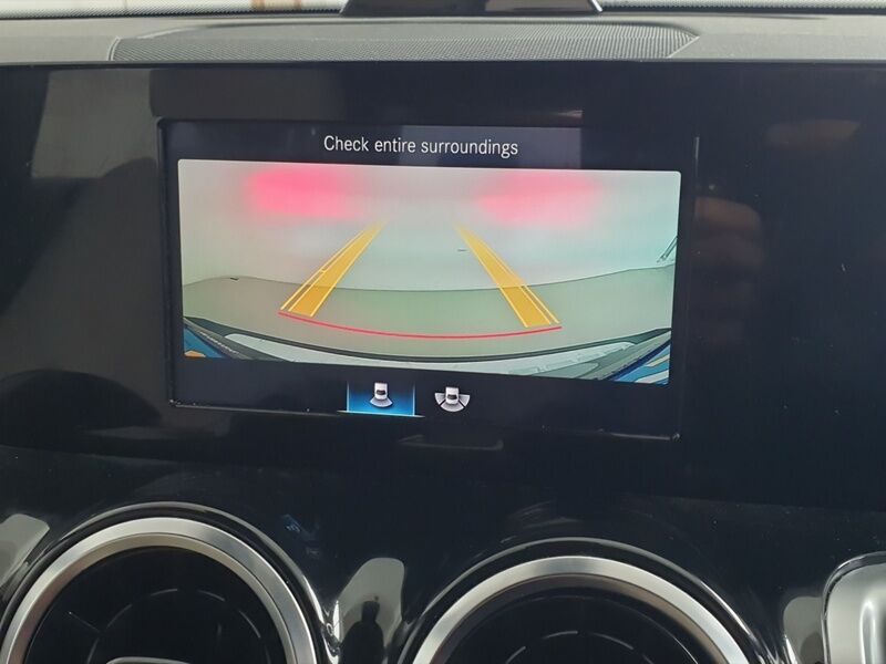 More views of Mercedes-Benz GLB